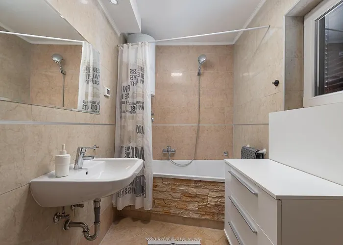 Apartman Massa 200 M To The Porec